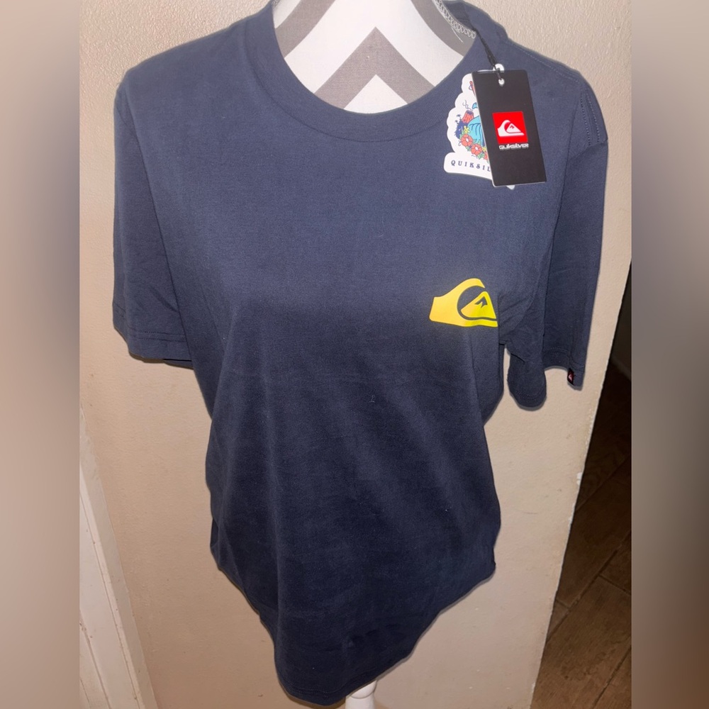 Men’s Quiksilver Medium t shirt NWT